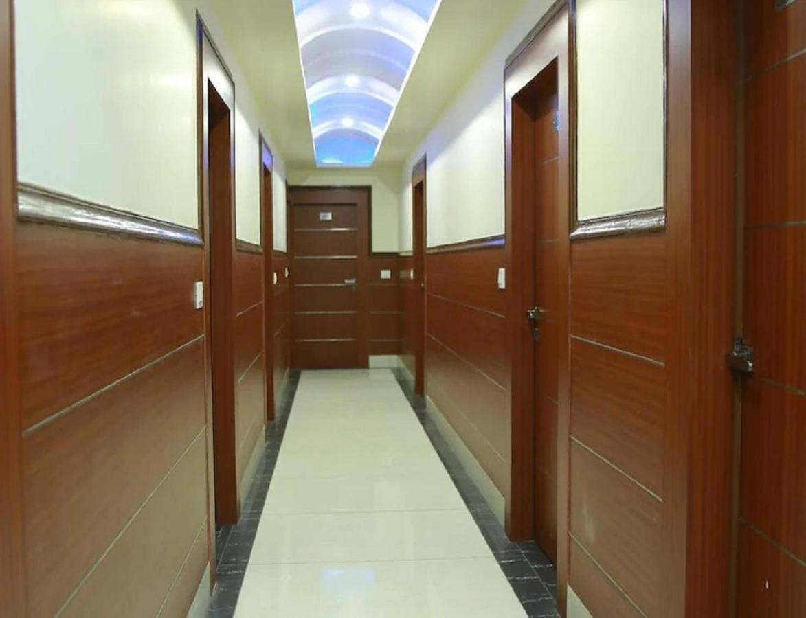 Hotel Kings, Rohtak Bagian luar foto