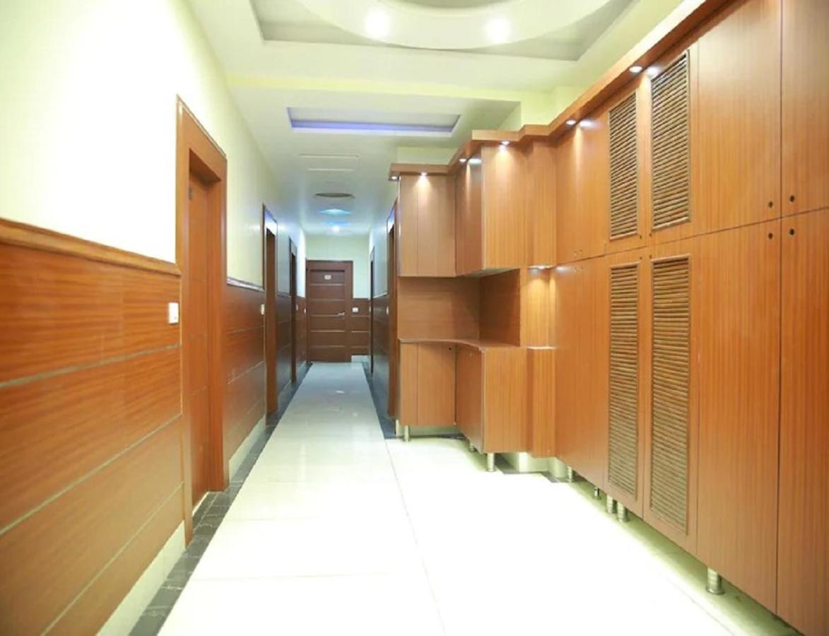 Hotel Kings, Rohtak Bagian luar foto
