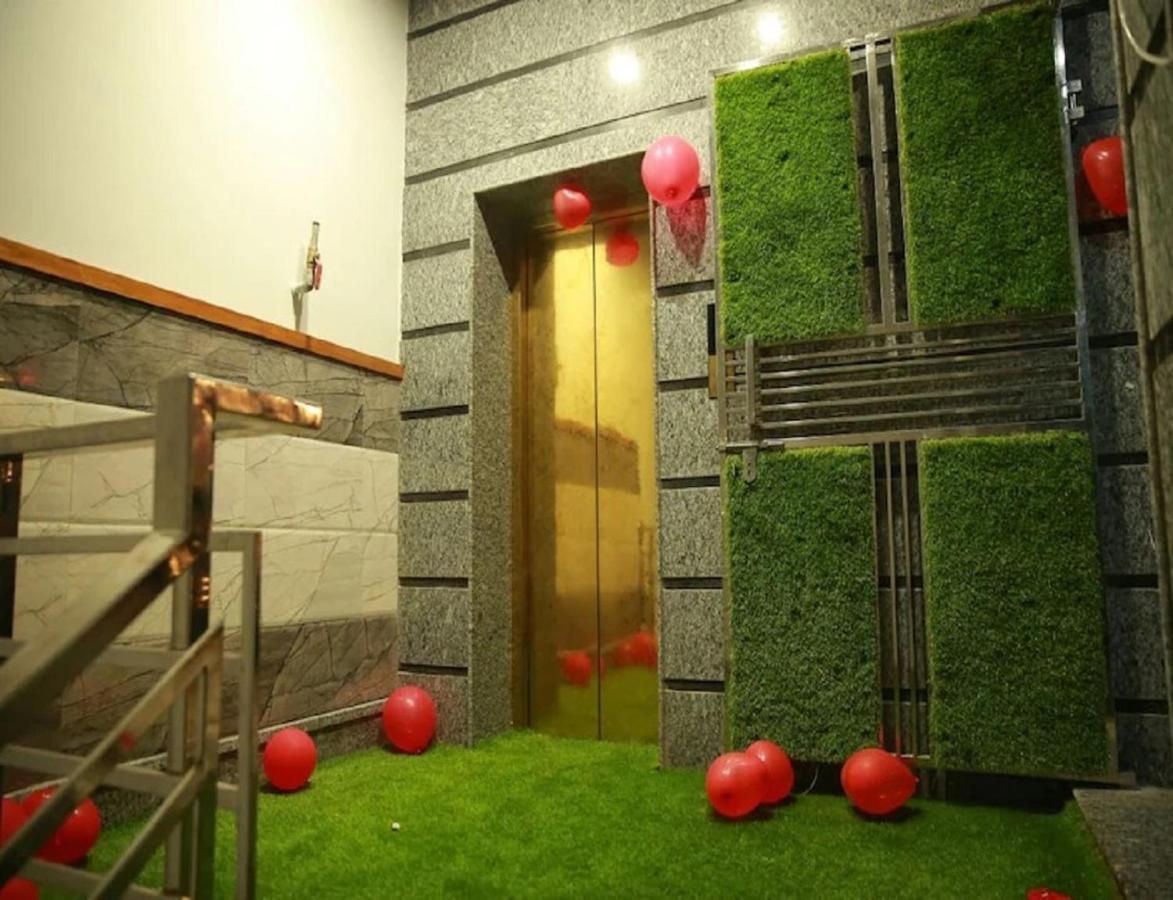 Hotel Kings, Rohtak Bagian luar foto