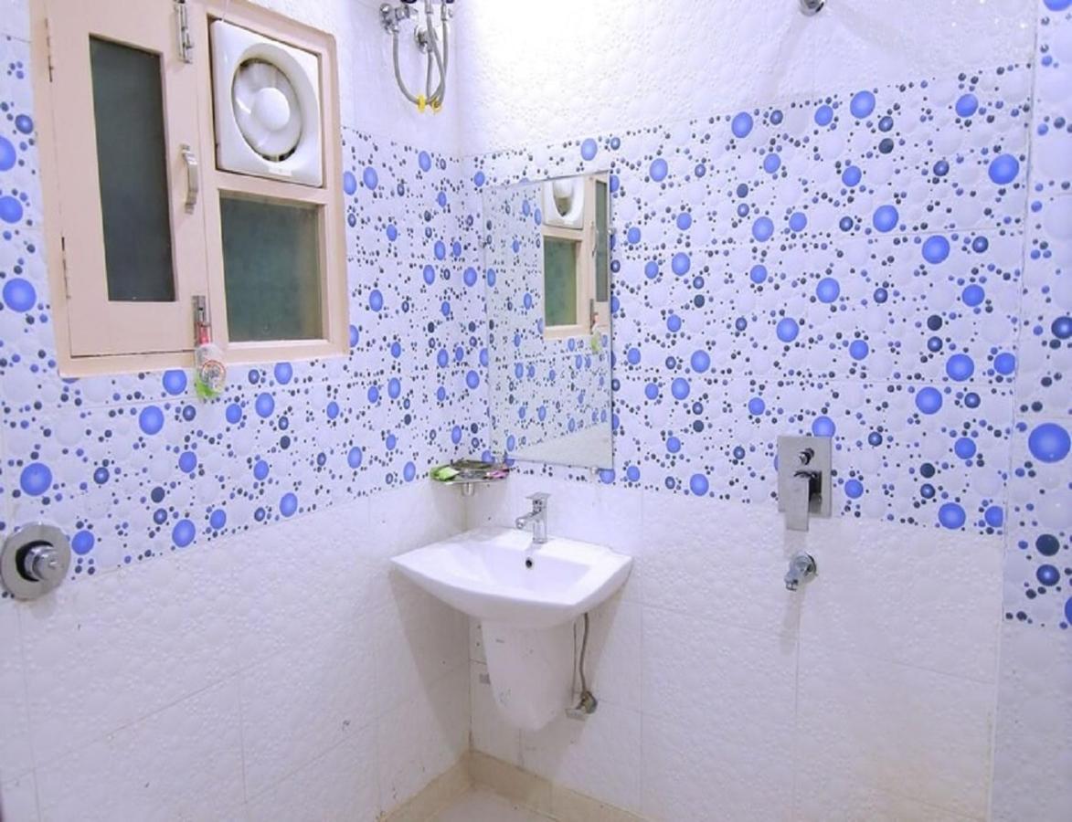 Hotel Kings, Rohtak Bagian luar foto