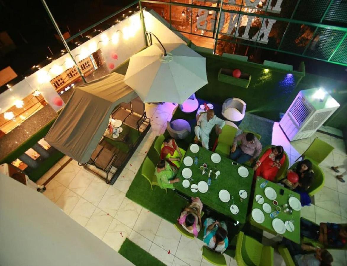Hotel Kings, Rohtak Bagian luar foto